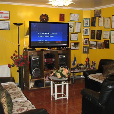 Hostal El Mirador Punta Arenas Zewnętrze zdjęcie